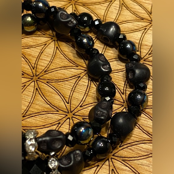 Handmade, Sacred geometry, Black iridescent spheres matching bracelet set - Picture 7 of 9